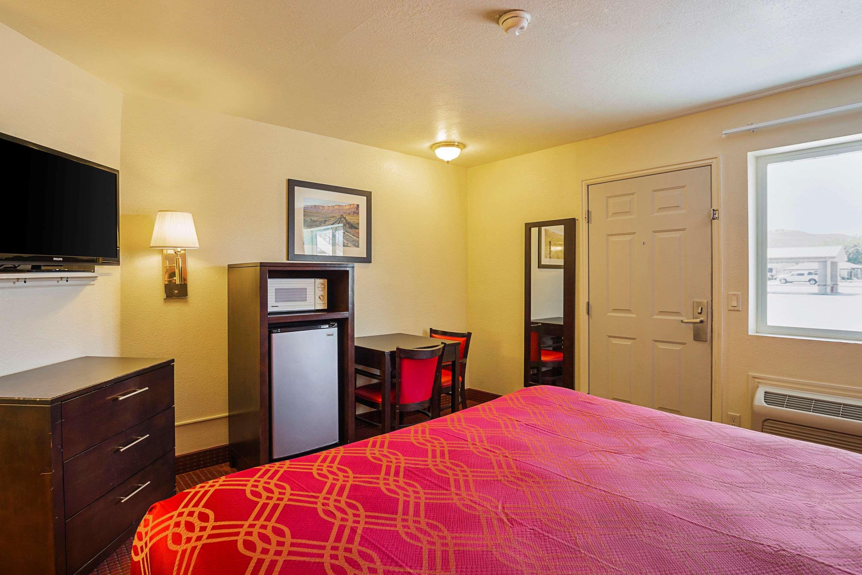 Econo Lodge Hurricane Zion Park Area Eksteriør billede